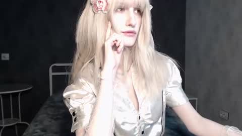 Snapshot of charlie_crystal chatting on 06.30.26 Charlie online show from 06.30.26