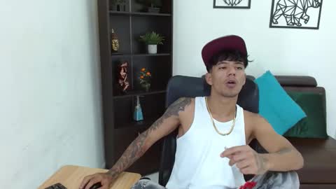 Snapshot of charlie_oconnor chatting on 01.17.25 Charlie oconnor online show from 01.17.25