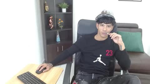 Snapshot of charlie_oconnor chatting on 02.08.25 Charlie oconnor online show from 02.08.25