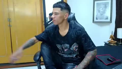 Snapshot of charlie_oconnor chatting on 03.11.25 Charlie oconnor online show from 03.11.25