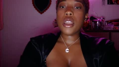 Snapshot of charliecakesssss chatting on 01.20.25 charliecakesssss online show from 01.20.25