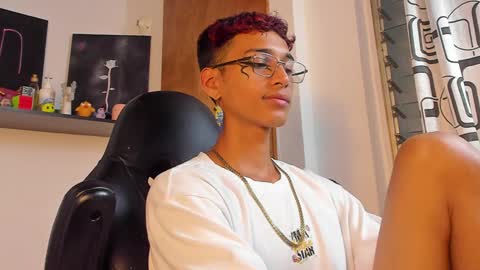 Snapshot of charlieerusso chatting on 12.24.24 Charles Russo online show from 12.24.24