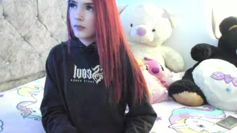 Snapshot of charllotte__hall_ chatting on 05.03.26 charllotte__hall_ online show from 05.03.26
