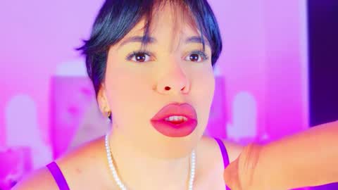 Charloott Evans online show from 10.07.25