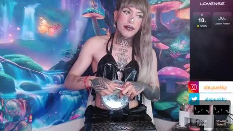 Snapshot of charlotbelucci_ chatting on 02.11.25 Ale punky online show from 02.11.25