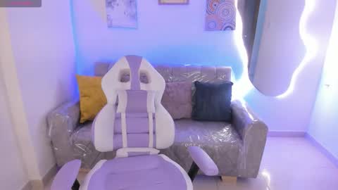    online show from 11.10.25