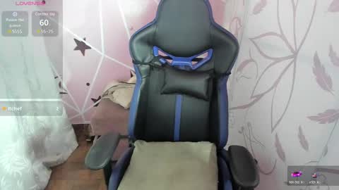 Snapshot of charlott_daphne chatting on 12.24.24 charlott_daphne online show from 12.24.24