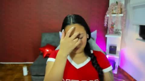 Snapshot of charlott_daphne chatting on 02.18.25 charlott_daphne online show from 02.18.25