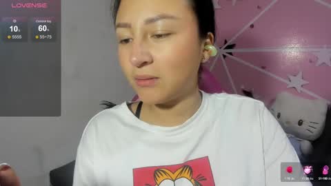 Snapshot of charlott_daphne chatting on 02.22.25 charlott_daphne online show from 02.22.25