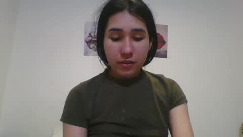 karinaa independent model online show from 01.23.25