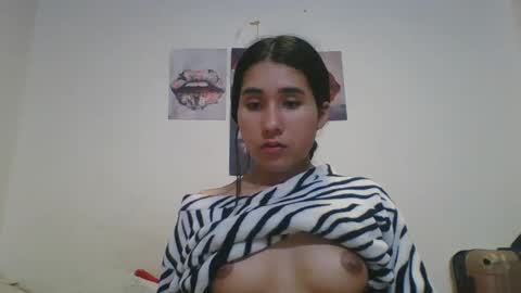 karinaa independent model online show from 02.10.25