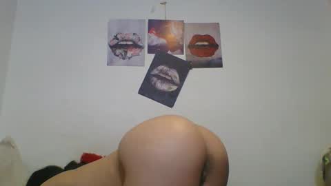 karinaa independent model online show from 03.06.25