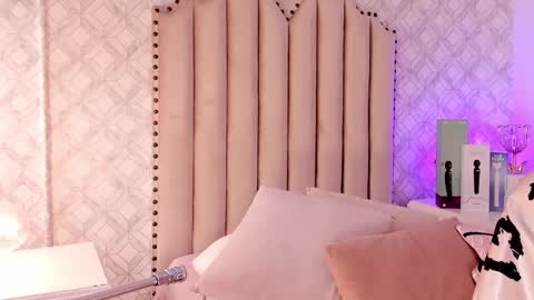   Charlotte  online show from 02.10.25