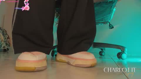 charlotte  grey online show from 11.19.25