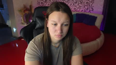 Snapshot of charlotte_ekman chatting on 12.18.24 Charlotte online show from 12.18.24
