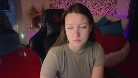 Snapshot of charlotte_ekman chatting on 12.23.24 Charlotte online show from 12.23.24