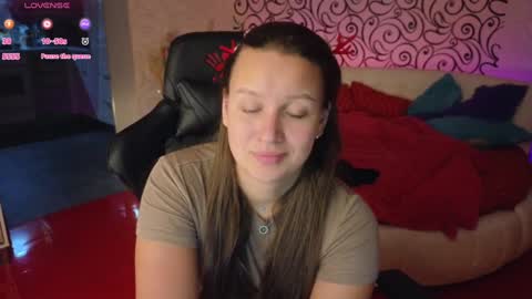 Snapshot of charlotte_ekman chatting on 12.25.24 Charlotte online show from 12.25.24