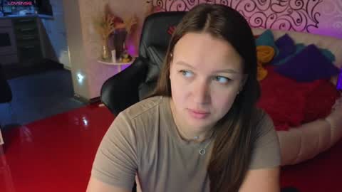 Snapshot of charlotte_ekman chatting on 12.31.24 Charlotte online show from 12.31.24