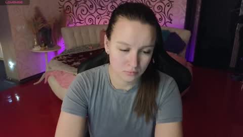 Snapshot of charlotte_ekman chatting on 02.19.25 Charlotte online show from 02.19.25