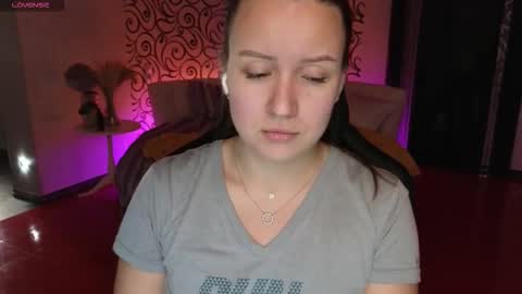 Snapshot of charlotte_ekman chatting on 10.13.25 Charlotte online show from 10.13.25