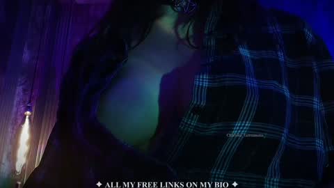 Charlotte online show from 11.25.25