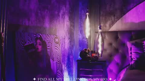 Charlotte online show from 04.09.26