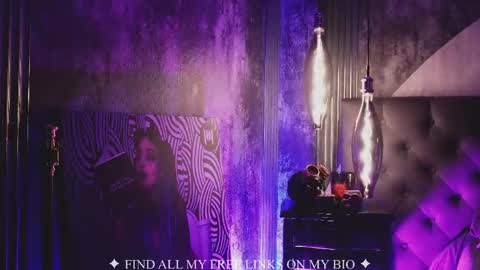 Charlotte online show from 04.11.26