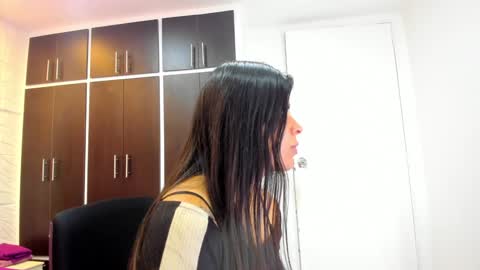 Charlotte Icee online show from 01.02.25