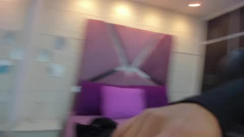 Charlotte Icee online show from 12.15.25