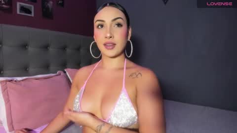 Snapshot of charlotte_jamees chatting on 05.17.26 Charlotte james online show from 05.17.26