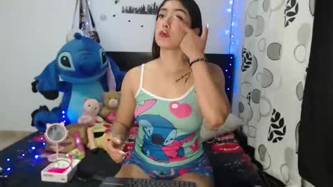 Snapshot of charlotte_luna95 chatting on 12.20.25 Charlotte luna95 online show from 12.20.25