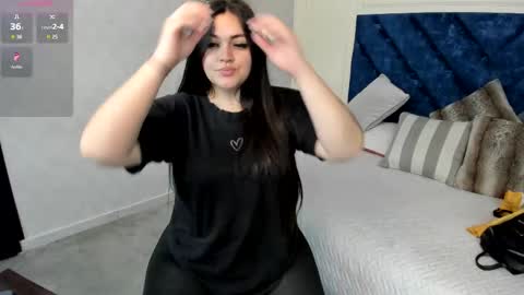 Snapshot of charlotte_mayers chatting on 10.27.25 Charlotte Mayers online show from 10.27.25