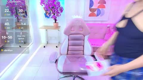 Snapshot of charlotte_milleers chatting on 01.07.26 charlotte_milleers online show from 01.07.26