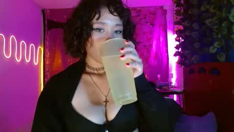 charlotte_morh_ online show from 04.24.26