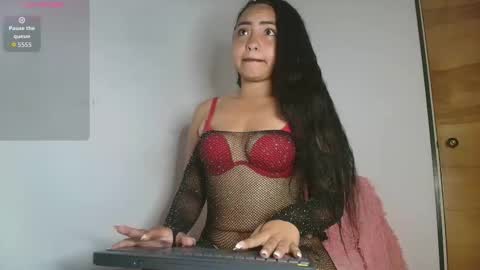 Snapshot of charlotte_princess_1 chatting on 11.17.25 charlotte_princess_1 online show from 11.17.25