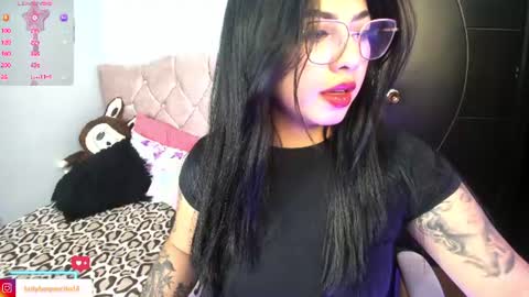 Snapshot of charlotte_queen20 chatting on 06.11.26 Charlotte online show from 06.11.26
