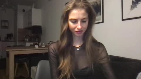 Charlotte Roche online show from 11.05.25