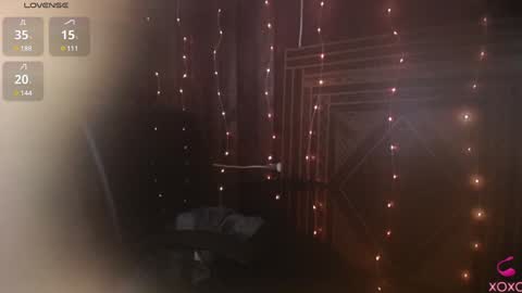 Snapshot of charlotte_vanillefraise chatting on 01.09.25 charlotte lepiaf online show from 01.09.25