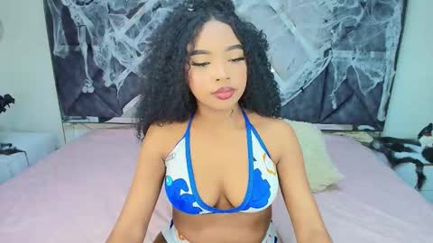 charlotte_walker1 online show from 10.17.25