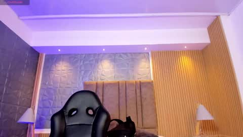 Snapshot of charlotte_whitee1 chatting on 04.25.26 Charlotte Everyday From 0700 to 1300 Col Time online show from 04.25.26