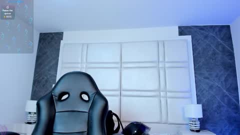 Snapshot of charlotte_whitee1 chatting on 04.29.26 Charlotte Everyday From 0700 to 1300 Col Time online show from 04.29.26