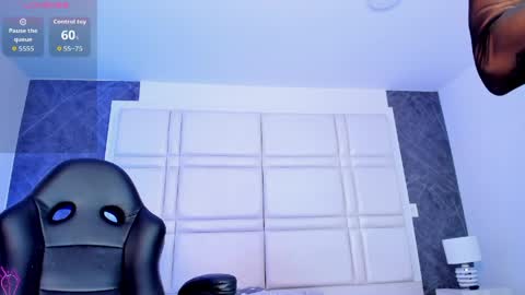 Snapshot of charlotte_whitee1 chatting on 05.02.26 Charlotte Everyday From 0700 to 1300 Col Time online show from 05.02.26