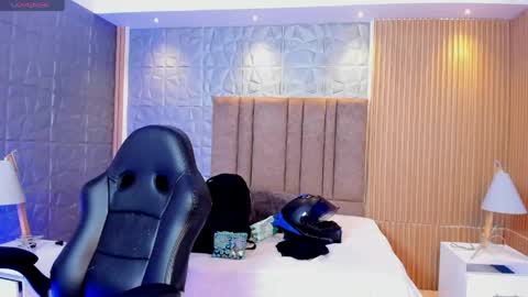 Snapshot of charlotte_whitee1 chatting on 05.07.26 Charlotte Everyday From 0700 to 1300 Col Time online show from 05.07.26