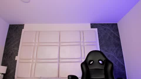 Snapshot of charlotte_whitee1 chatting on 05.09.26 Charlotte Everyday From 0700 to 1300 Col Time online show from 05.09.26