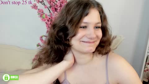 Snapshot of charlotte_wow chatting on 01.25.25 Charlotte online show from 01.25.25