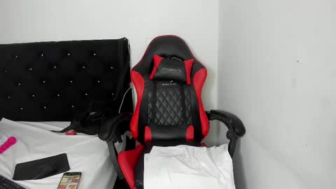 Snapshot of charlotte_xc chatting on 02.07.25 charlotte_xc online show from 02.07.25