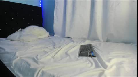 Snapshot of charlotte_xc chatting on 02.09.25 charlotte_xc online show from 02.09.25