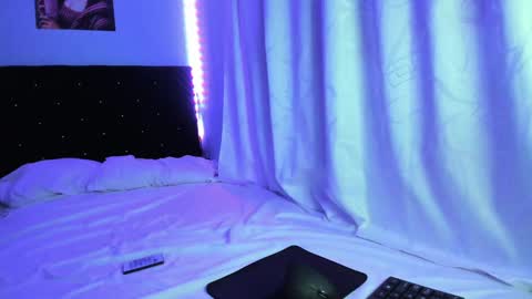 Snapshot of charlotte_xc chatting on 03.07.25 charlotte_xc online show from 03.07.25