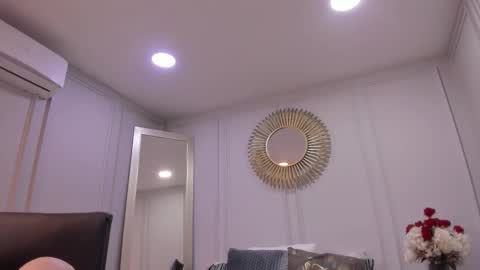 charlottebrownn_ online show from 02.17.26