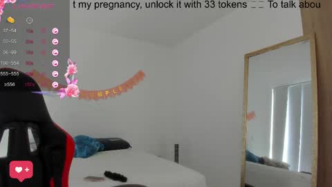 Snapshot of charlottecamgirls chatting on 05.31.26 Katherine online show from 05.31.26